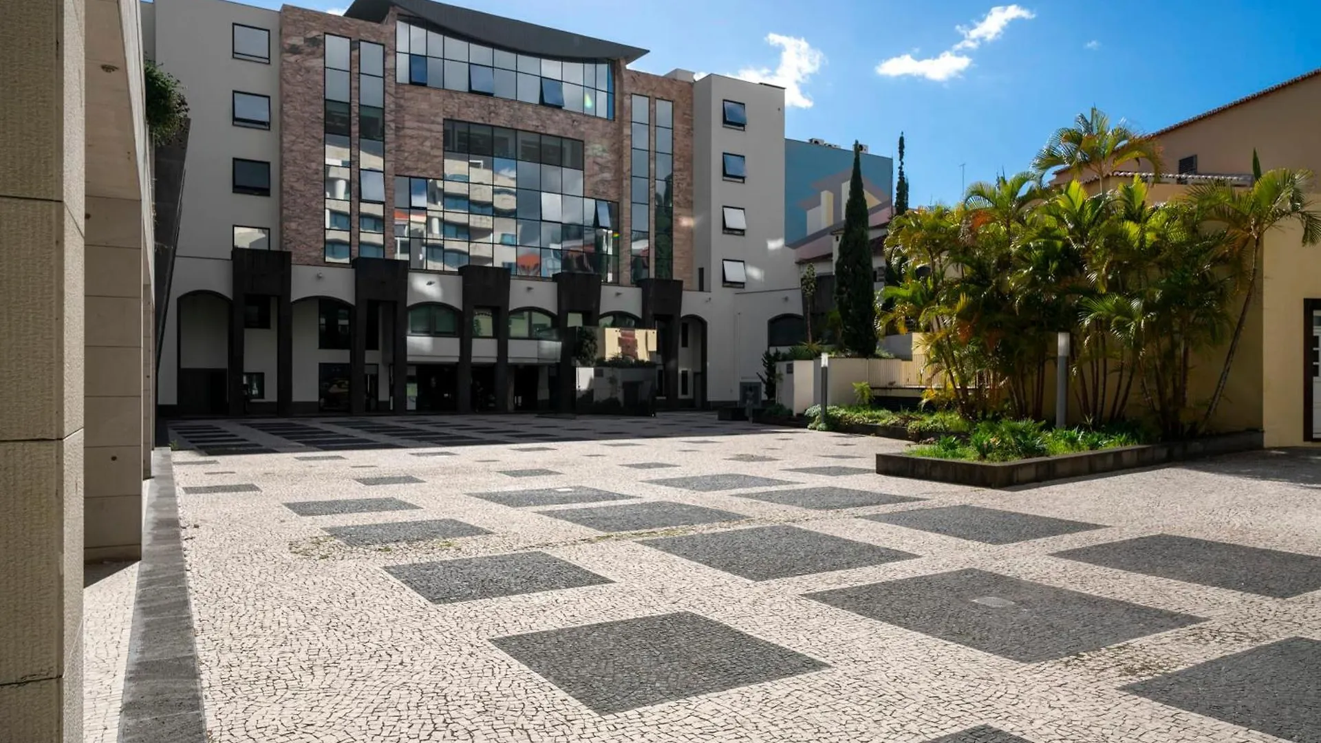 Arriaga Residence I By An Island Apart Funchal